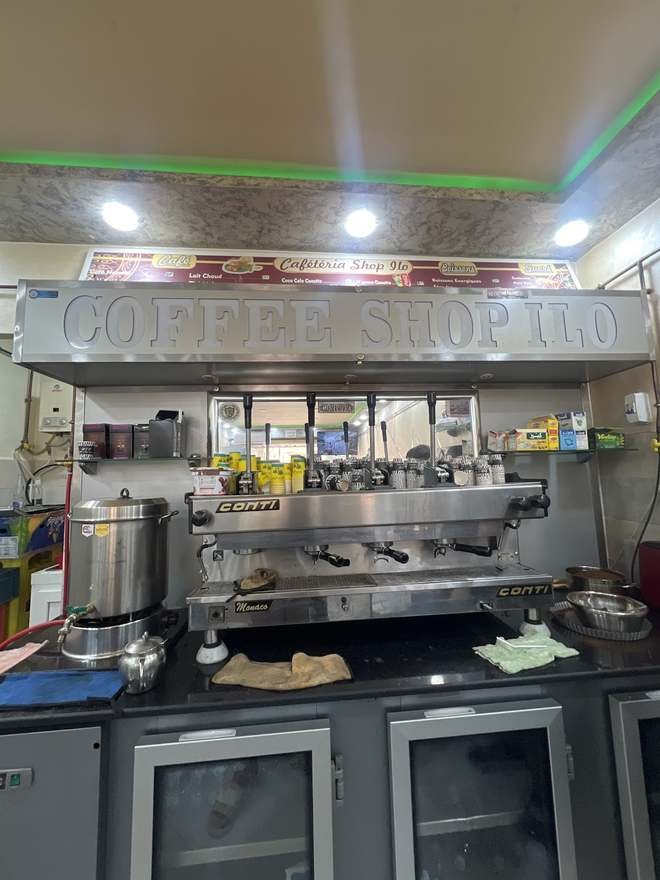 Coffee shop rahou
