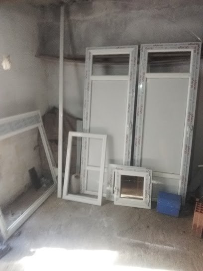حرفي في نجارة الالمنيوم